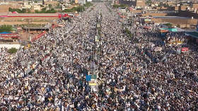 Tens of thousands in Pakistan protest Charlie Hebdo’s reprint of Prophet Mohammed cartoon (VIDEO)