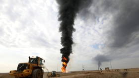 Explosions rock Iraqi oilfield, oil ministry says it was a ‘terrorist attack’ (PHOTOS)