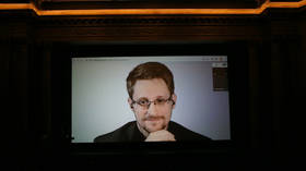 Keynote speaker Snowden crashes ‘elite’ business investment seminar, urges public NOT to give organizer money