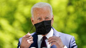 ‘I'm in trouble’: Fully-vaccinated Joe Biden struggles to find mask during outdoor speech (VIDEO)