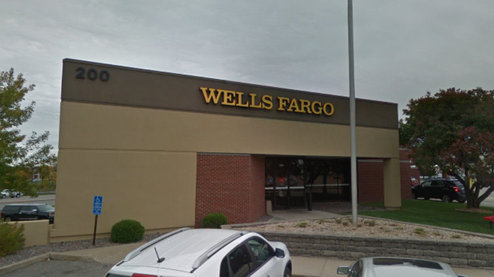 wells fargo maplewood mn