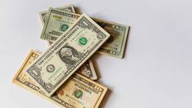 Dumping dollars: Russia ditches over a billion bucks of US government bonds as Moscow continues policy of diversifying investments