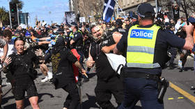Over 200 arrested, at least 7 police injured amid chaotic Covid-19 protests in Australia (VIDEOS)