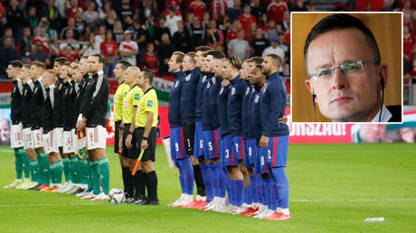 Hungarian minister Peter Szijjarto has sent a message to England's footballers © Leonhard Foeger / Reuters | © Adriano Machado / Reuters