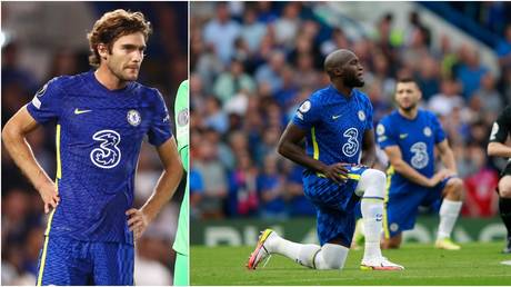 Marcos Alonso is not joining other Chelsea players in kneeling. © AP / Reuters