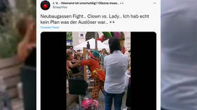 Bizarre brawl between woman & clown in central Vienna puzzles Austrians (DISTURBING VIDEO)