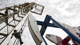 Oil price drops from 7-year-high after Russia & US ease energy supply worries