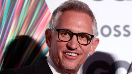 Gary Lineker looks set to house a refugee for a second time © Henry Nicholls / Reuters