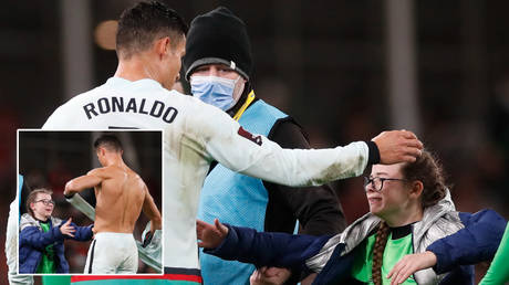 Cristiano Ronaldo receives an unexpected request for his shirt © Action Images via Reuters / Paul Childs