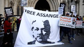 Assange & fiancée sue ‘creepy elements of UK government,’ and here’s why