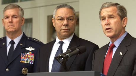 FILE PHOTO. President George W. Bush announces that the U.S. will withdraw from the 1972 Anti-Ballistic Missile treaty, December 13, 2001. © Reuters / Kevin Lamarque KL