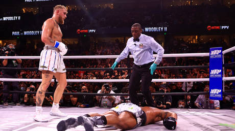 Jake Paul finished Tyron Woodley in emphatic fashion in their rematch. © Getty Images