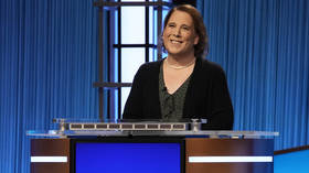 Woman scores historic Jeopardy! win just days after robbery