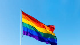 US airline promises non-binary options after discrimination accusation