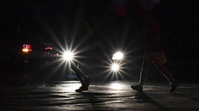 Town goes dark amid massive bug infestation (VIDEOS)