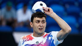 Angry Karatsev edges through in Australian Open epic (VIDEO)