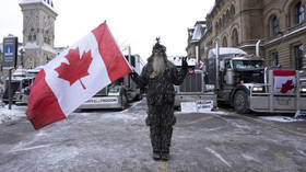 Canadian govt decides whether to use military to deal with protesters