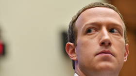 Zuckerberg’s Facebook empire collapsing