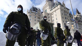 Dozens arrested as Ottawa police crack down on Freedom Convoy (VIDEOS)