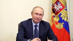 Poutine riposte aux tentatives d'« annulation » de la Russie