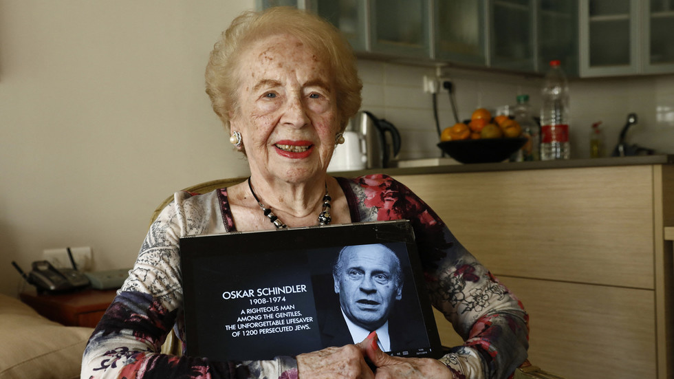 Woman behind Schindler’s lists dies at 107 — RT World News Woman behind Schindler’s lists dies at 107 — RT World News