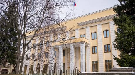ФОТО НА ФАЙЛ: Здание посольства России в Бухаресте, Румыния, 2018 г. © Андрей Пунговски/AFP