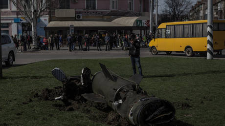 Missile which was thrown by Russia is seen as over 30 people were killed and more than 100 injured in a Russian attack on a railway station in eastern Ukraine on April 8, 2022. © Andrea Carrubba / Anadolu Agency via Getty Images