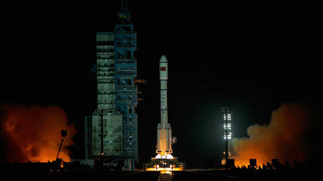China makes space offer