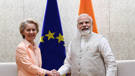 фон дер Ляйен встречается с Моди в Нью-Дели © Getty Images / Indian Press Information Bureau