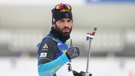 Biathlon coach explains why he rearranged French flag into Russian one