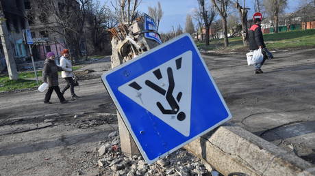 Ukraine confirms Mariupol evacuation