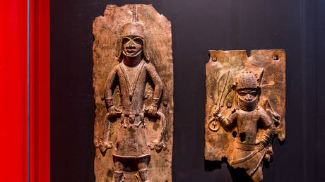 ‘Largest’ US museum considers returning looted artworks
