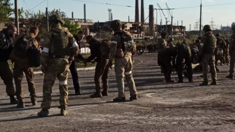WATCH: Ukrainian fighters at Azovstal surrender to Russia