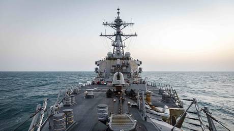 美国海军派出导弹驱逐舰通过台湾海峡。  © Global Look Press / 美​​国海军