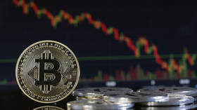 Cryptos crash amid recession fears