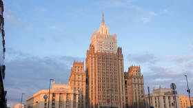 Россия высылает десятки иностранных дипломатов