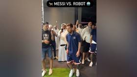 Messi penalty saved by robot goalkeeper (VIDEO)