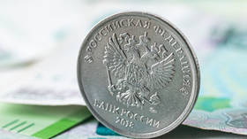 Resurgent ruble resumes rally