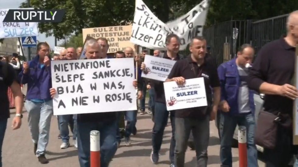 Polish employees protest being hostages of sanctions on Russia (VIDEO)