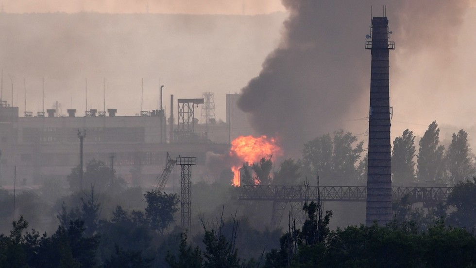 Ukraine asks for evacuation from besieged plant – Moscow