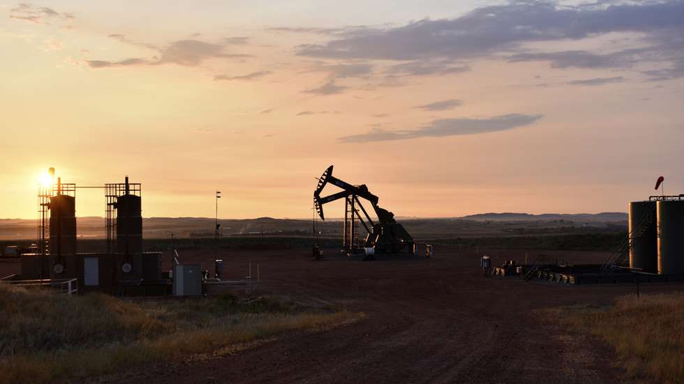 Fossil fuel producers have humanity by the throat – UN chief — RT World News Fossil fuel producers have humanity by the throat – UN chief — RT World News