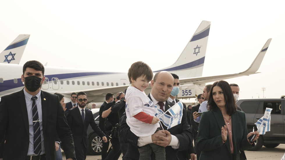 Ukraine could droop visa-free journey for Israelis — RT World Information