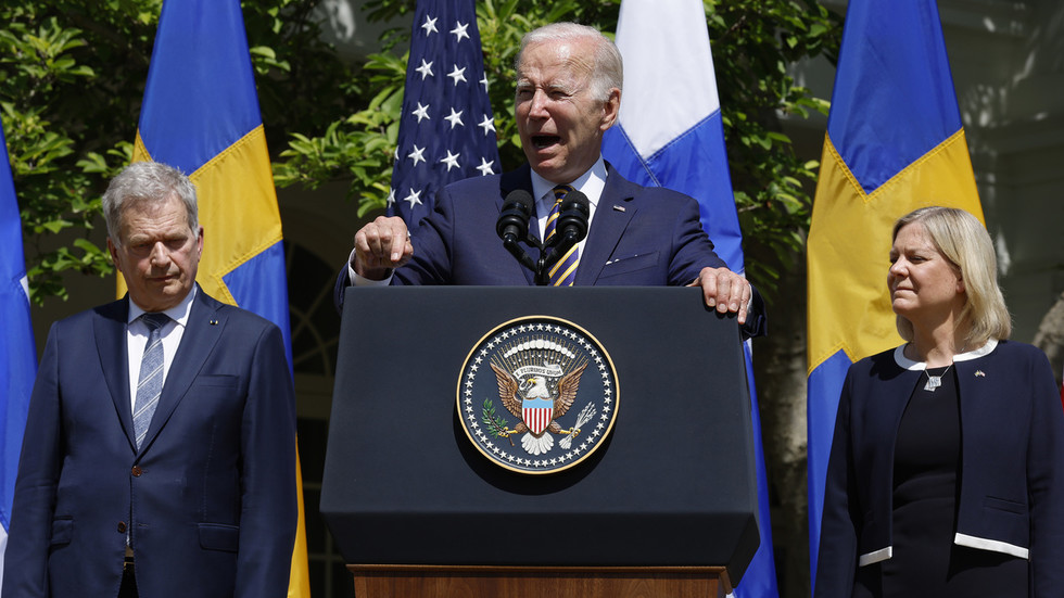 Biden pledges long-term support for Ukraine — RT World News