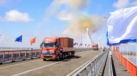 Bridge linking the Russian city of Blagoveshchensk and the Chinese city of Heihe during its inauguration ceremony on June 10, 2022. © Handout / Amur region Government press service / AFP
