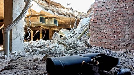 Остатки реактивного снаряда РСЗО «Ураган», поразившего Донецкий родильный дом 13 июня.