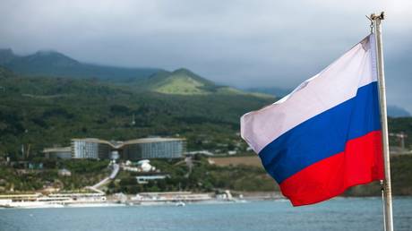 Russian flag on the deck of Khersones sailboat in Crimea. © Sputnik / Alexey Malgavko