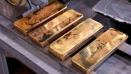Major European nation buys tons of Russian gold – Bloomberg