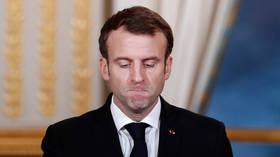 Fransa büyük bir siyasi sarsıntı geçirdi