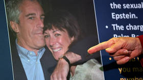 Epstein 'hanımefendi' intihar saatini taktı