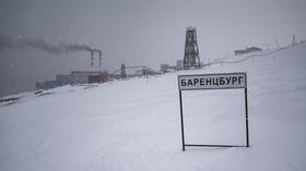 Russians in Arctic face Norwegian blockade